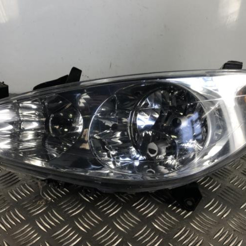 Optique avant principal gauche (feux)(phare) PEUGEOT 307