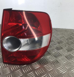 Feu arriere principal droit (feux) VOLKSWAGEN FOX Photo n°3