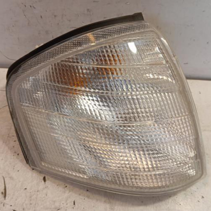 Optique avant secondaire droit (feux)(clignotant) MERCEDES CLASSE C 202