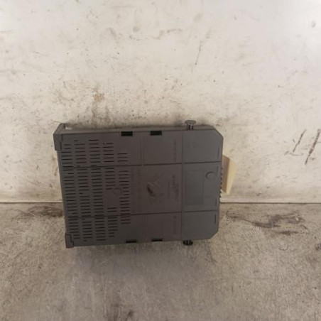 Porte fusible PEUGEOT 5008 1