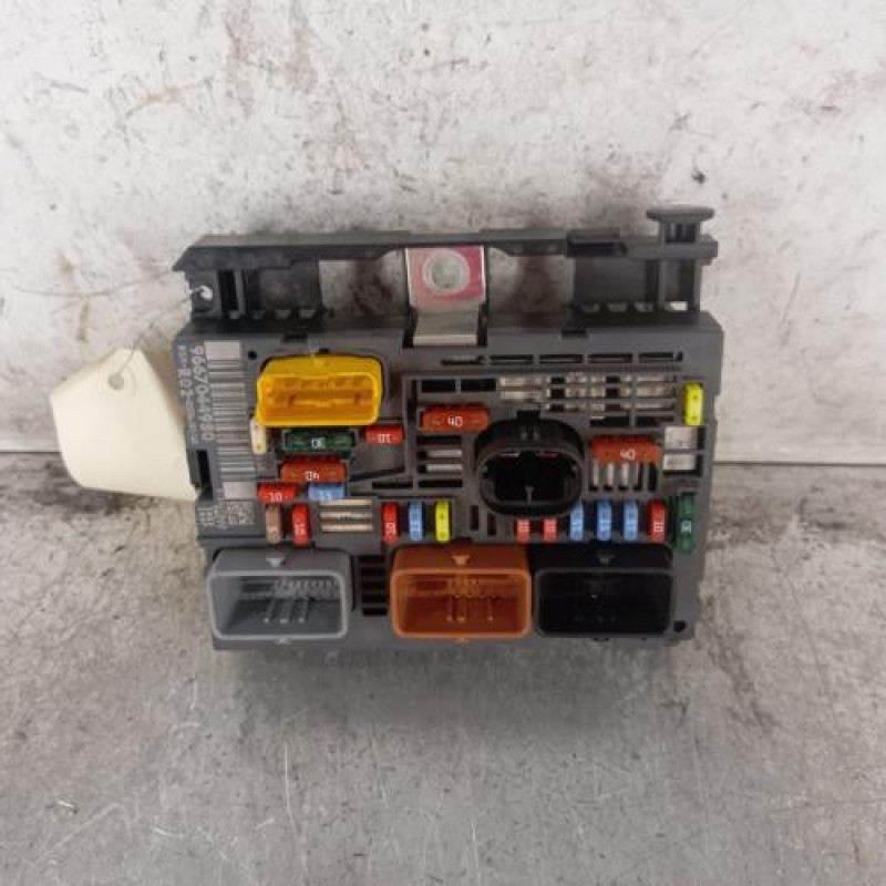 Boitier servitude moteur (BSM) PEUGEOT 5008 1 Boitier servitude moteur (BSM) PEUGEOT 5008 1