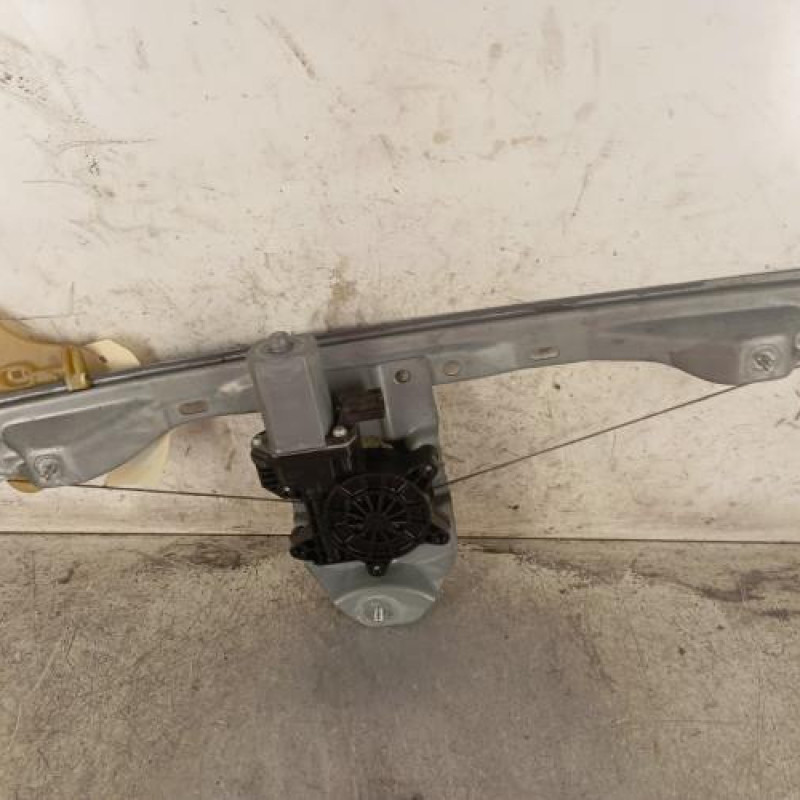 Leve vitre electrique avant droit RENAULT TWINGO 3