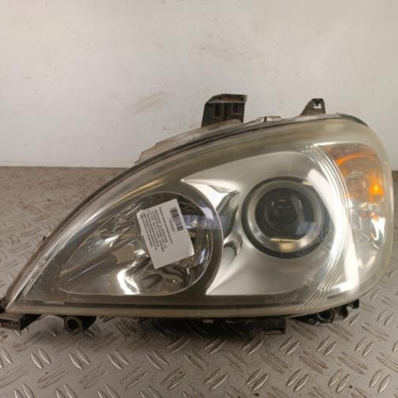 Optique avant principal gauche (feux)(phare) MERCEDES CLASSE M 163