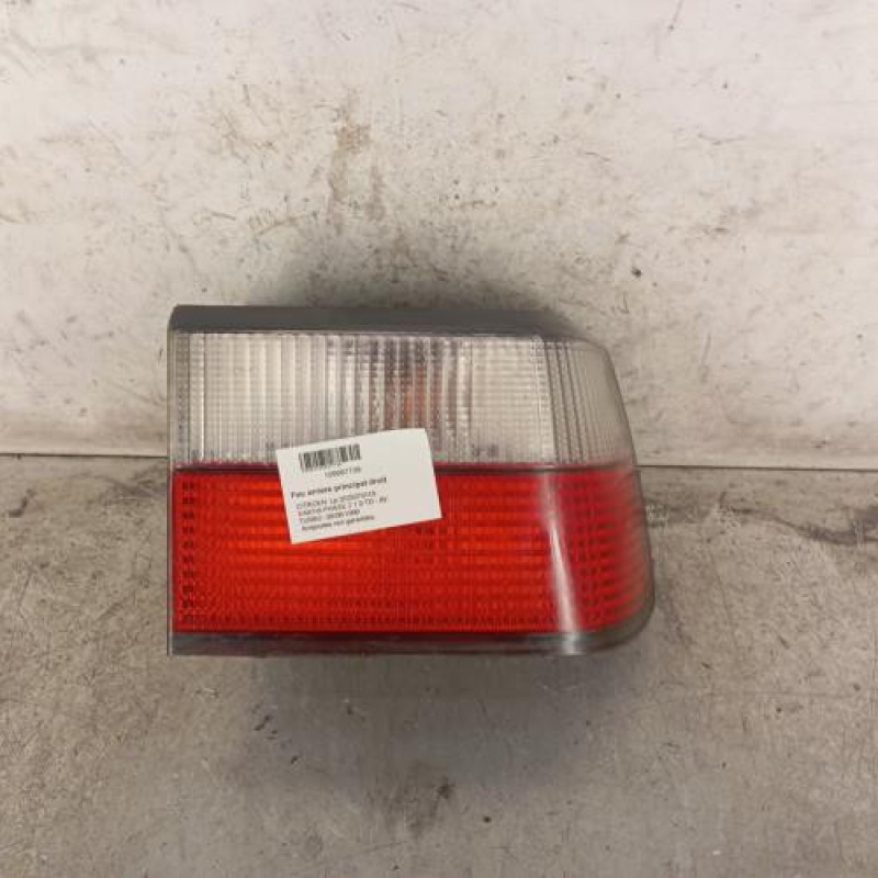 Feu arriere principal droit (feux) CITROEN XANTIA Feu arriere principal droit (feux) CITROEN XANTIA