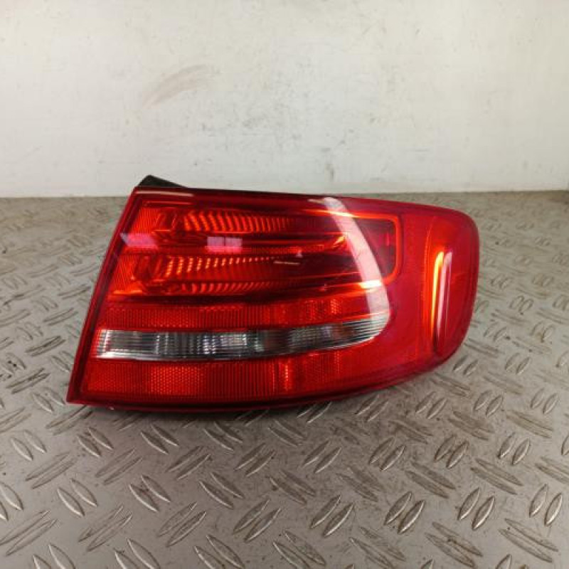 Feu arriere principal droit (feux) AUDI A4 3 Feu arriere principal droit (feux) AUDI A4 3