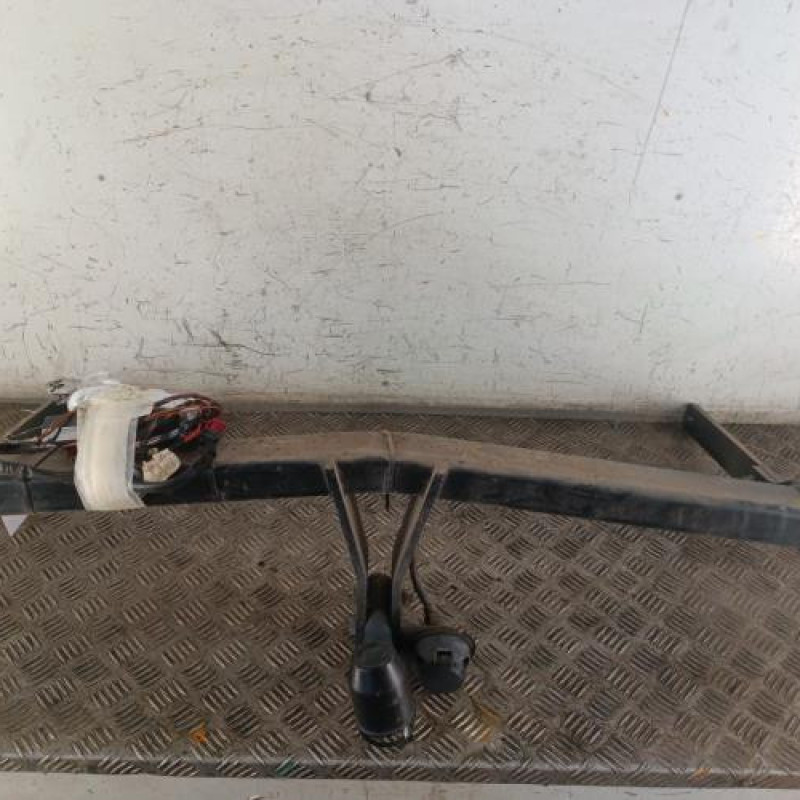 Attelage (boule de remorquage) VOLKSWAGEN TIGUAN 1