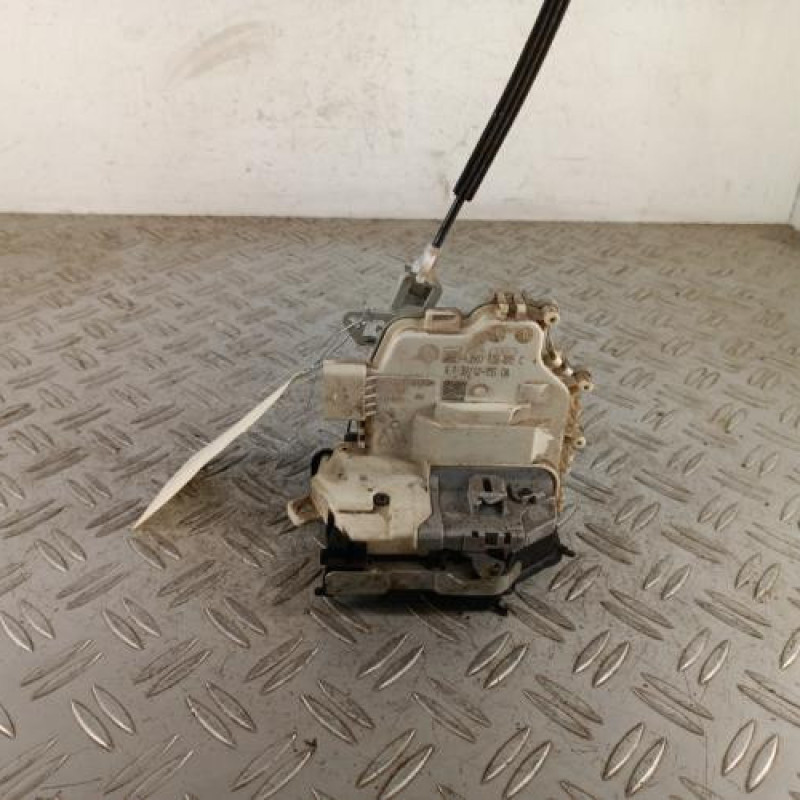 Serrure arriere gauche AUDI A4 3 Serrure arriere gauche AUDI A4 3