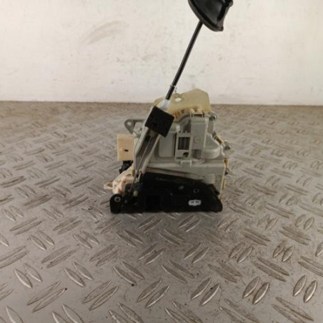 Serrure avant droit AUDI A4 3