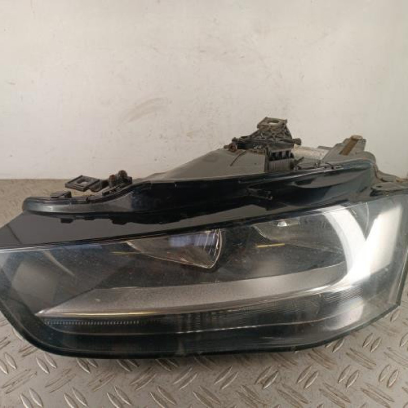 Optique avant principal gauche (feux)(phare) AUDI A4 3