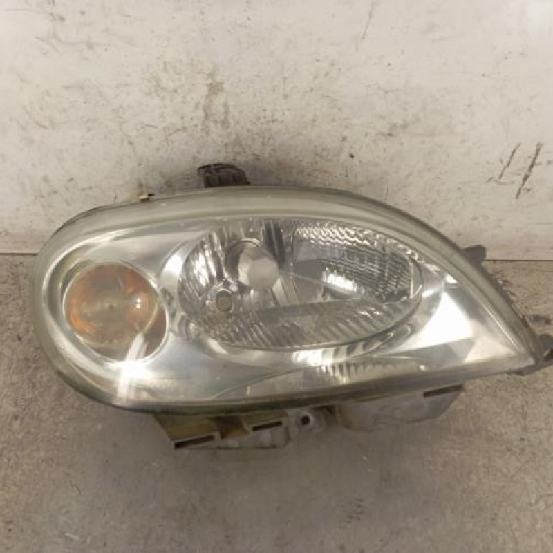 Optique avant principal droit (feux)(phare) CITROEN SAXO