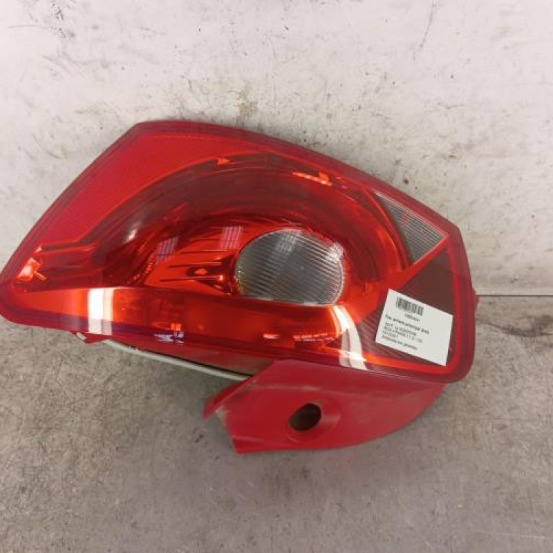 Feu arriere principal droit (feux) SEAT IBIZA 4 Feu arriere principal droit (feux) SEAT IBIZA 4