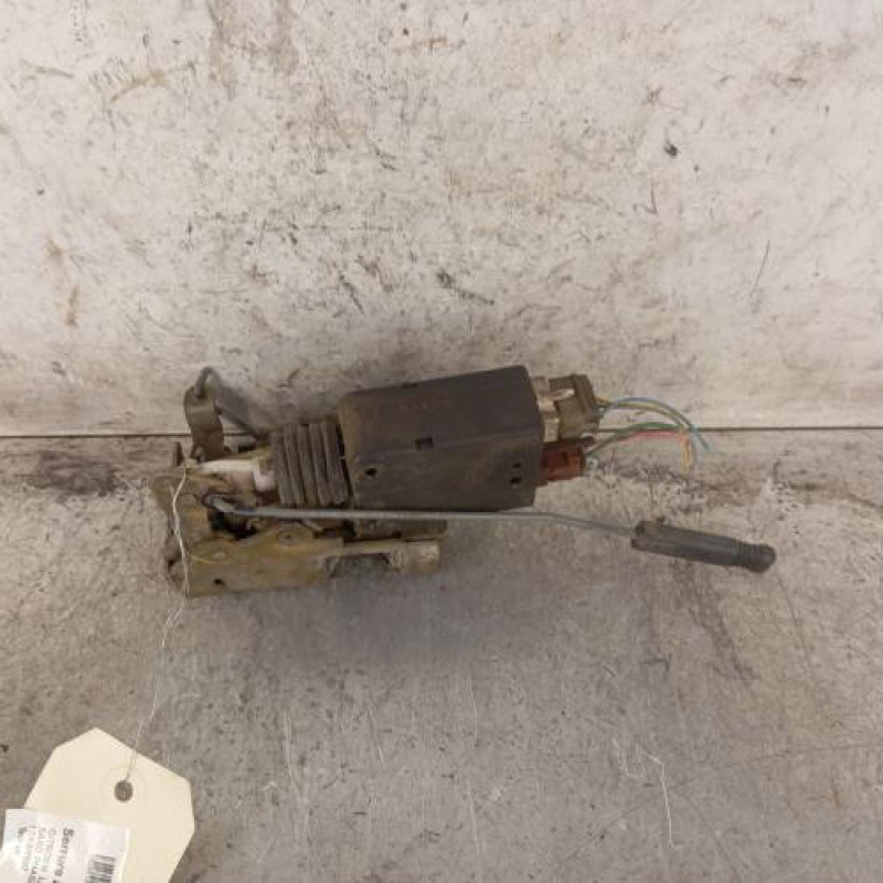 Serrure avant gauche CITROEN SAXO