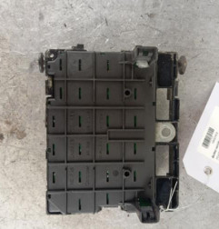 Boitier servitude moteur (BSM) PEUGEOT 206