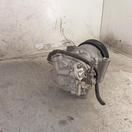 Compresseur clim PEUGEOT 2008 1
