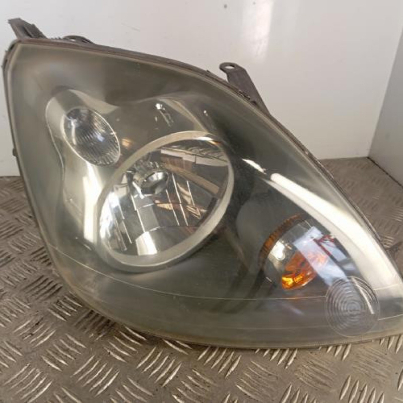 Optique avant principal droit (feux)(phare) FORD FIESTA 5