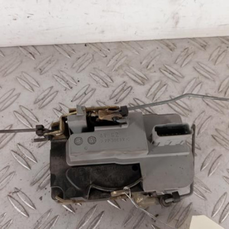 Serrure avant gauche PEUGEOT 206