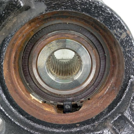Moyeu avant droit NISSAN NV400