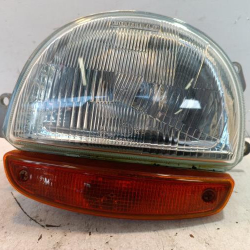 Optique avant principal gauche (feux)(phare) RENAULT TWINGO 1