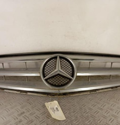 Calandre MERCEDES CLASSE C 204 Photo n°1