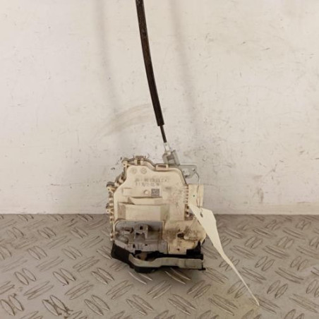 Serrure arriere droit AUDI A4 3 Photo n°1