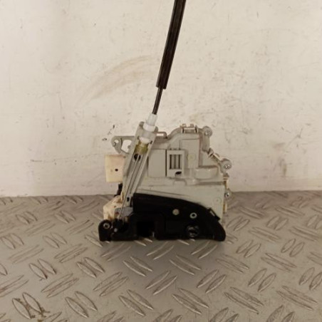 Serrure arriere droit AUDI A4 3