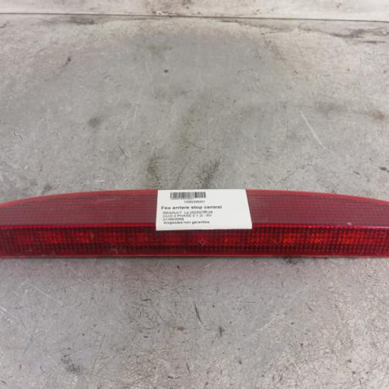 Feu arriere stop central RENAULT CLIO 2 Feu arriere stop central RENAULT CLIO 2