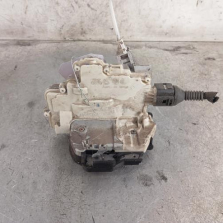 Serrure arriere droit AUDI A4 2 Photo n°1