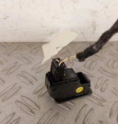 Interrupteur de leve vitre arriere gauche VOLKSWAGEN GOLF 7