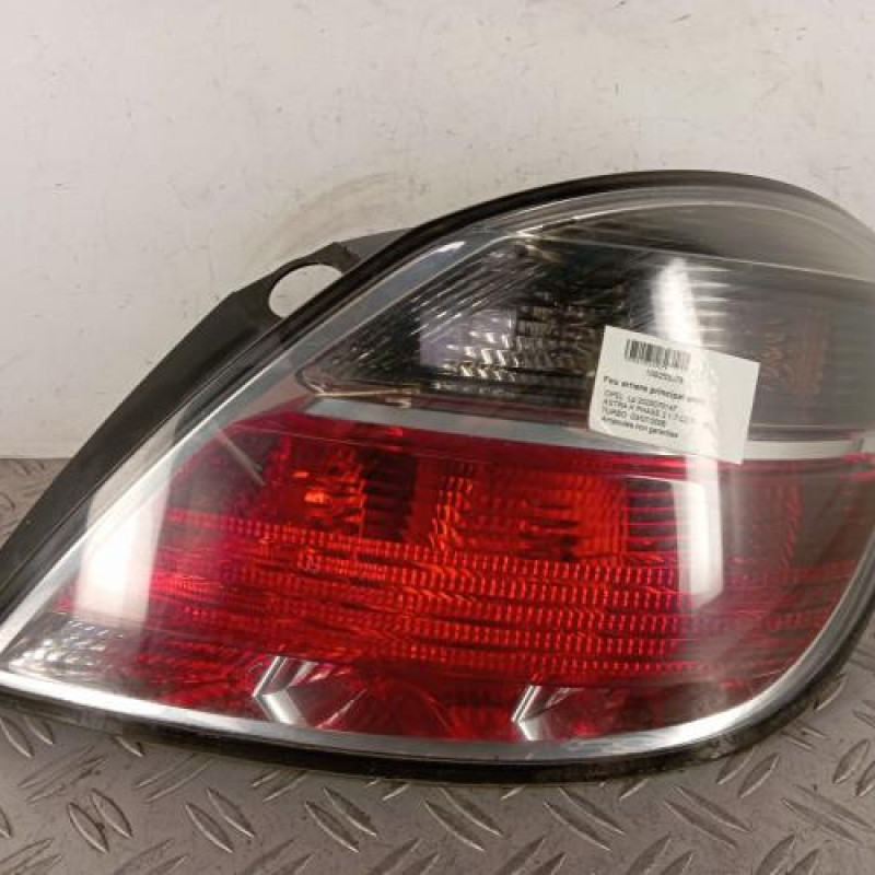 Feu arriere principal droit (feux) OPEL ASTRA H Feu arriere principal droit (feux) OPEL ASTRA H