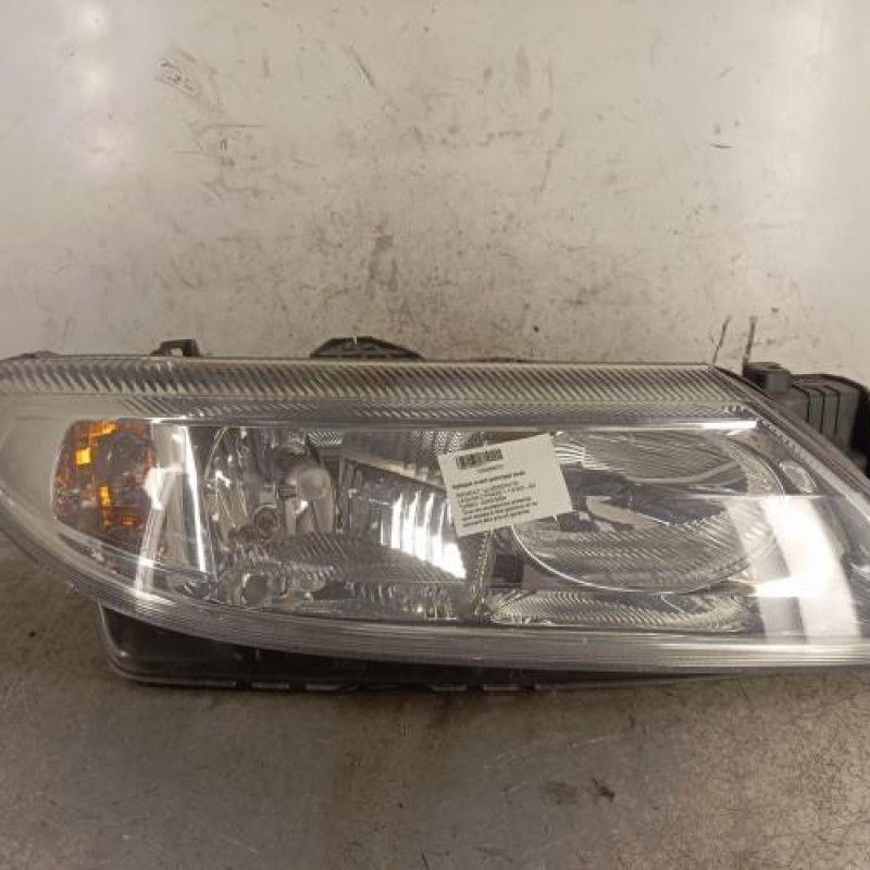 Optique avant principal droit (feux)(phare) RENAULT LAGUNA 2