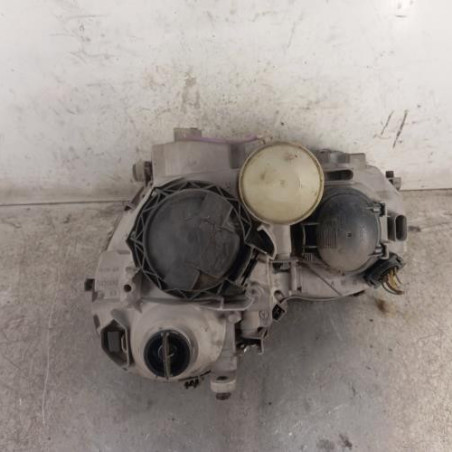 Optique avant principal droit (feux)(phare) MERCEDES CLASSE C 203
