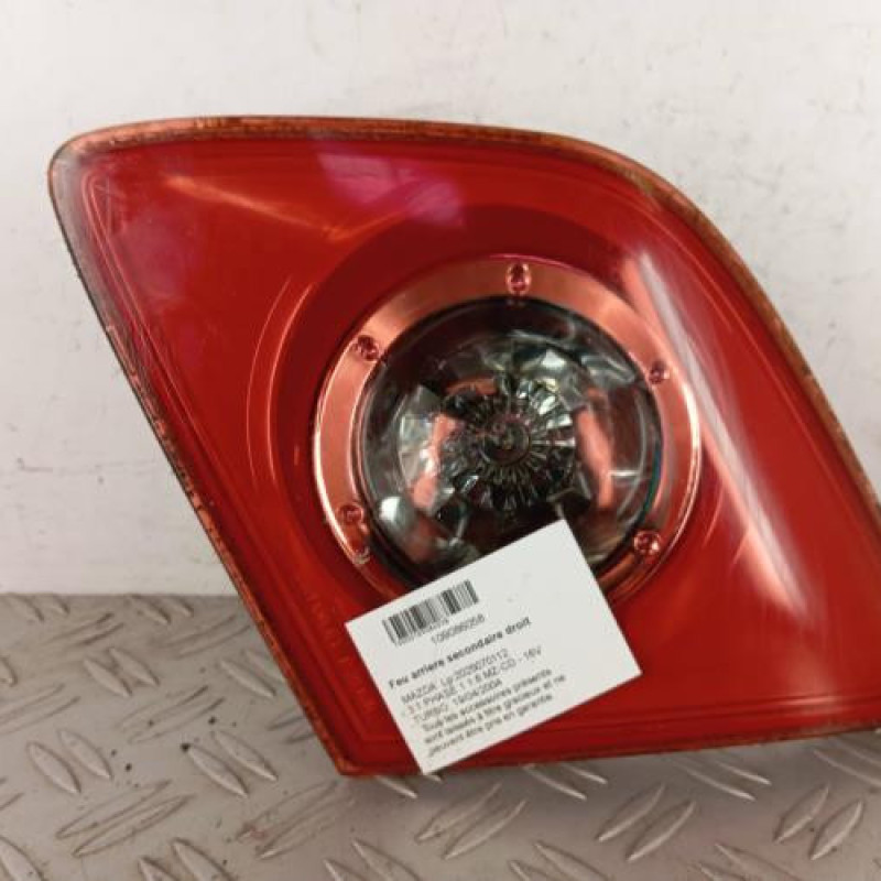 Feu arriere secondaire droit (feux) MAZDA 3 1