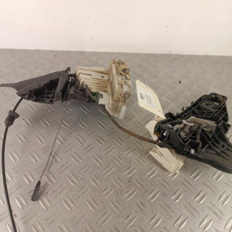 Serrure avant droit MERCEDES CLASSE A 169 Serrure avant droit MERCEDES CLASSE A 169