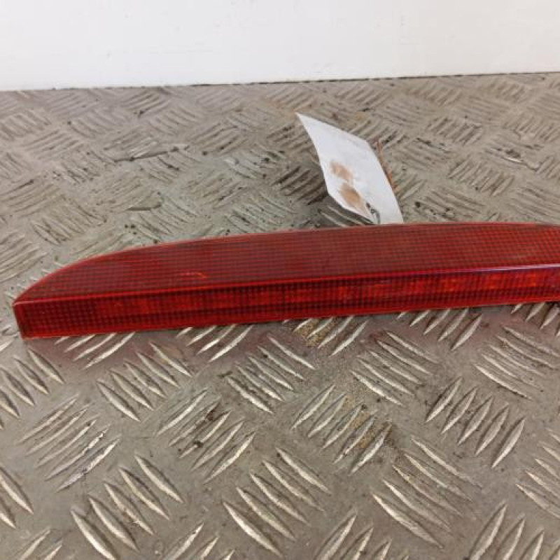 Feu arriere stop central RENAULT CLIO 2