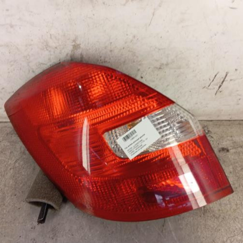 Feu arriere principal gauche (feux) SKODA FABIA 2 Feu arriere principal gauche (feux) SKODA FABIA 2