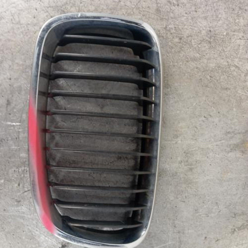 Calandre gauche BMW SERIE 1 F20