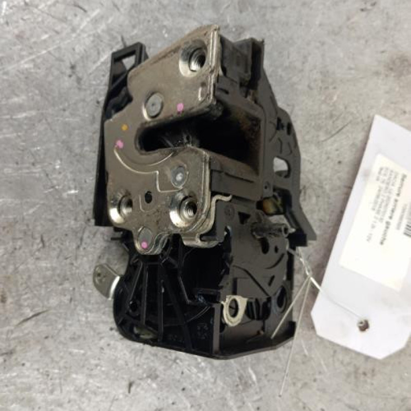 Serrure arriere gauche DACIA SANDERO 2 Serrure arriere gauche DACIA SANDERO 2