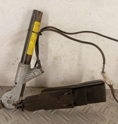 Attache ceinture avant gauche RENAULT KANGOO 1