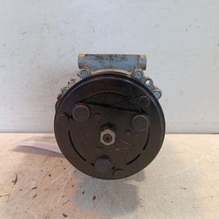 Compresseur clim OPEL CORSA F Photo n°1