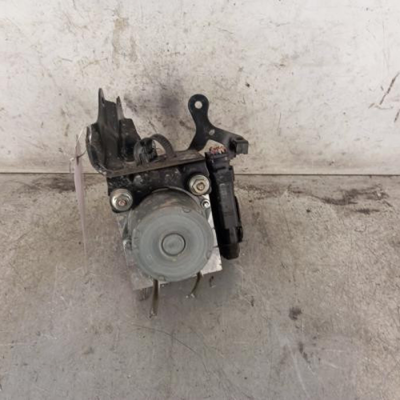 Bloc ABS (freins anti-blocage) TOYOTA VERSO