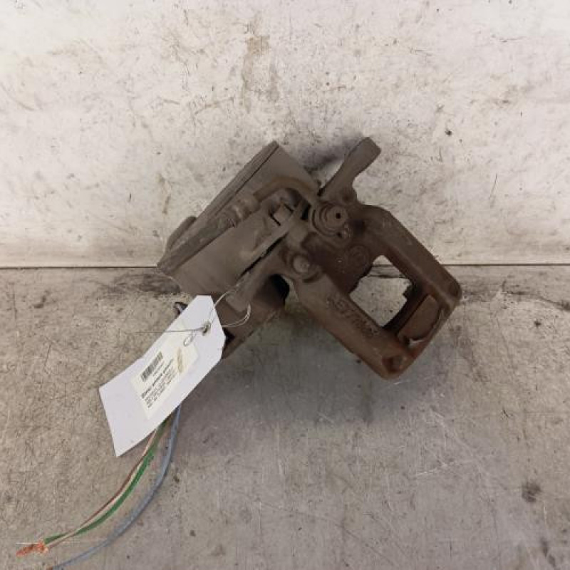 Etrier arriere gauche (freinage) PEUGEOT 308 2 SW Etrier arriere gauche (freinage) PEUGEOT 308 2 SW