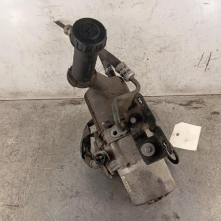 Pompe de direction PEUGEOT 5008 1