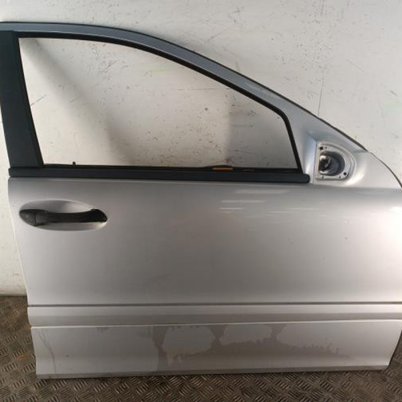Porte avant droit MERCEDES CLASSE C 203