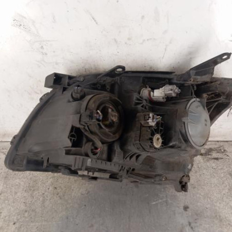 Optique avant principal droit (feux)(phare) TOYOTA AVENSIS 2
