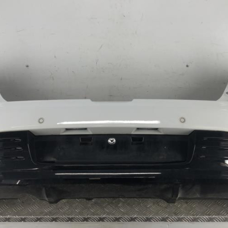 Pare choc arriere RENAULT CLIO 4