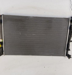Radiateur eau RENAULT MEGANE 4 Photo n°1