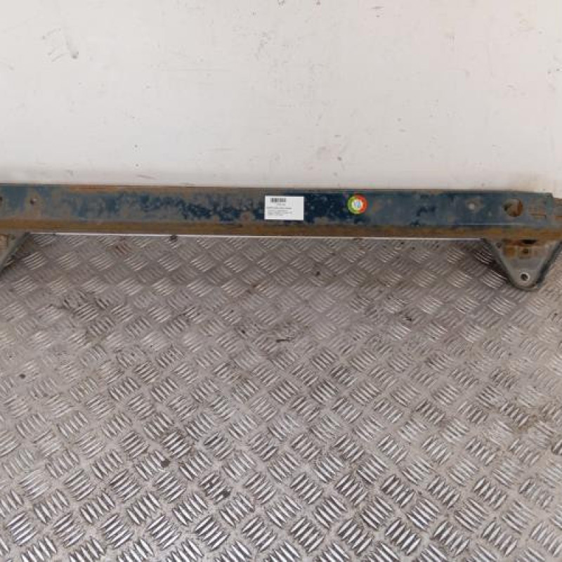 Renfort pare choc arriere (traverse) TOYOTA YARIS 2