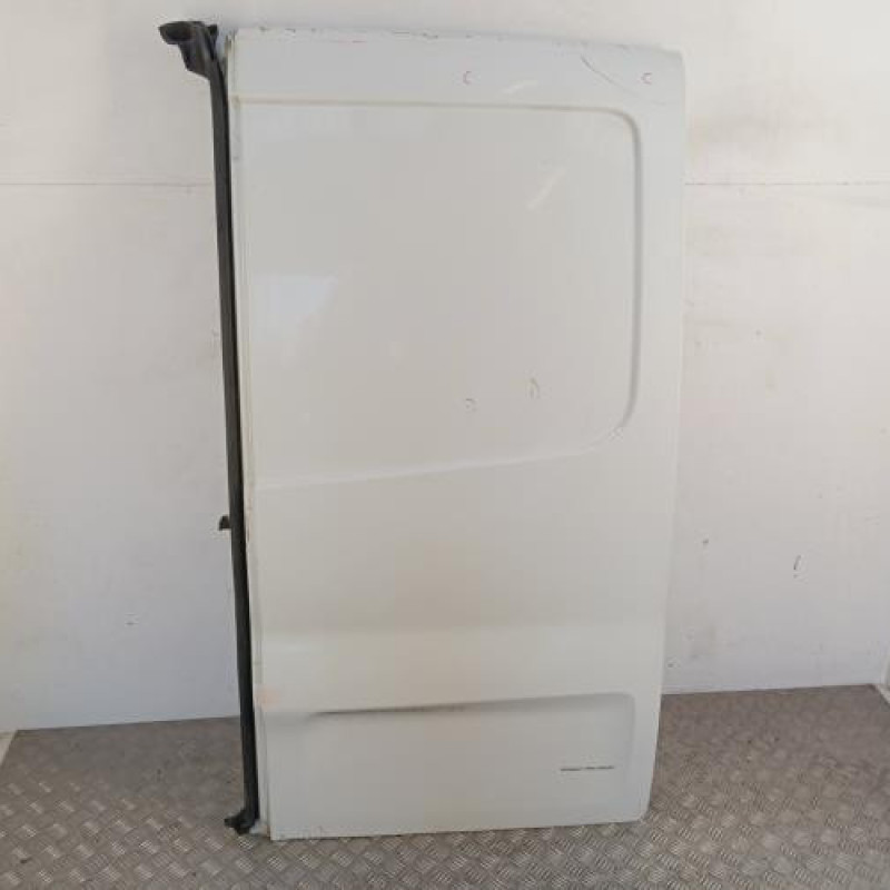 Porte de coffre droit RENAULT TRAFIC 2