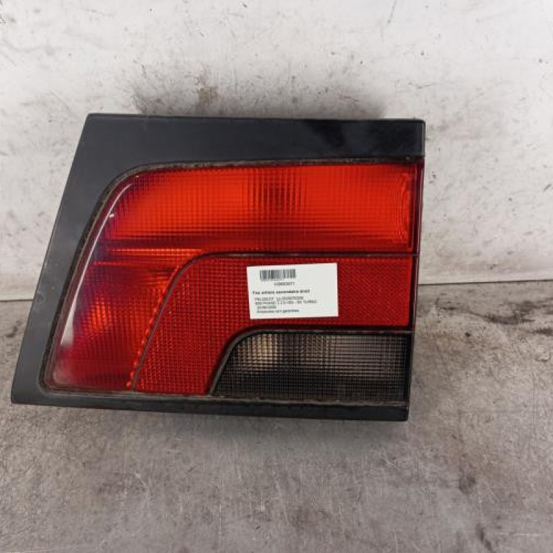 Feu arriere secondaire droit (feux) PEUGEOT 806