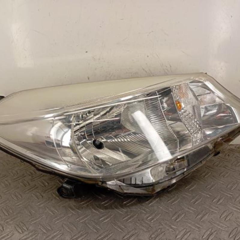 Optique avant principal droit (feux)(phare) TOYOTA YARIS 3